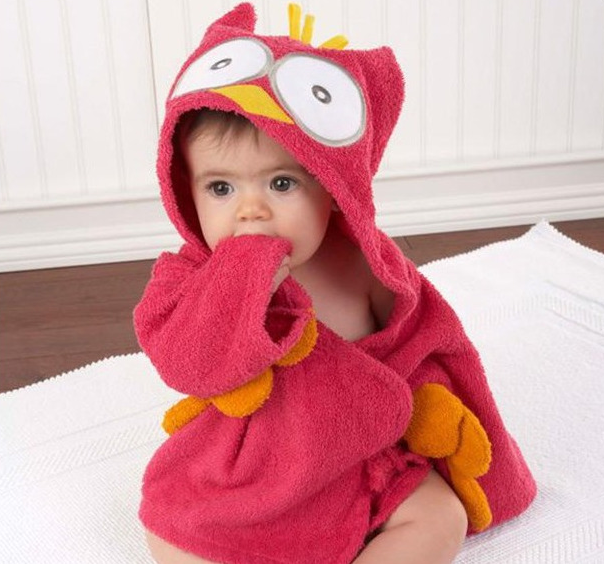 Cuddle Up in Style Cartoon Cute Animal Modeling Baby Bath Towels Luxurious Cotton Children Bathrobes with Baby Hood Perfect for Cozy Bath time Moments