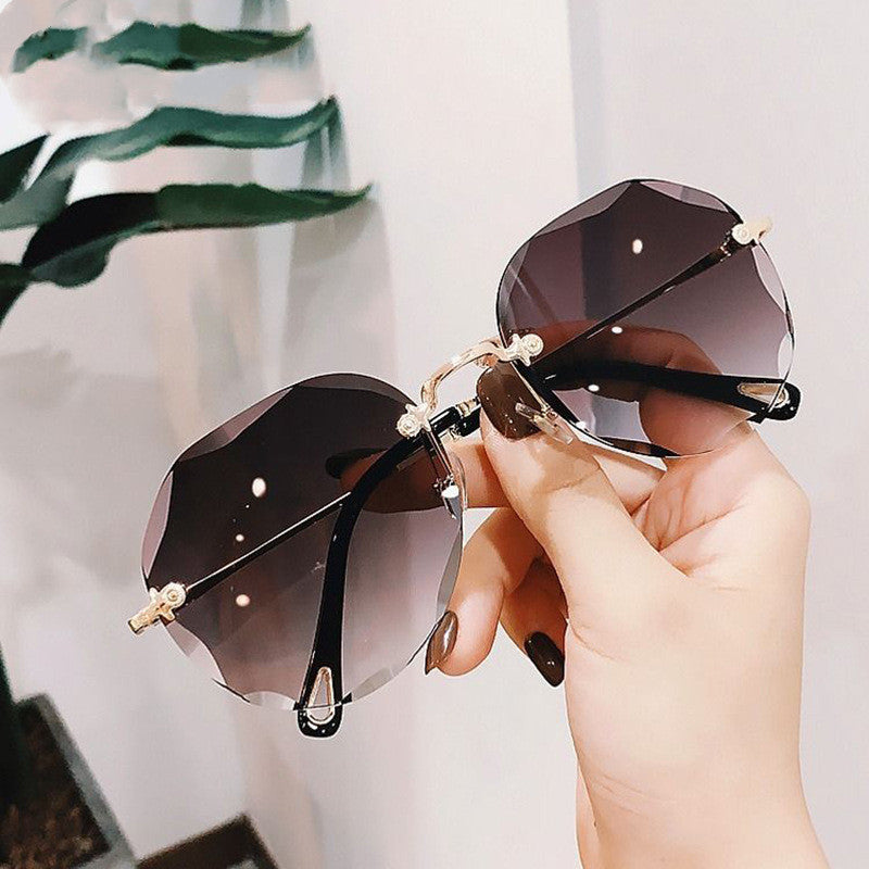 Chic Geometry Polygonal Rimless Trimmed Sunglasses for Women Fashion Forward Look