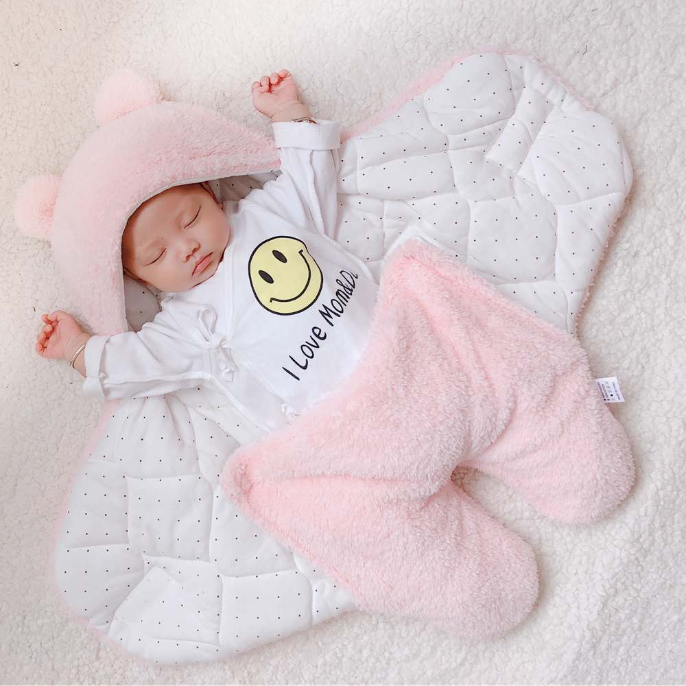 Winter Warmth for Newborns Embrace Cozy Comfort with Our Baby Sleeping Bag Envelope a Perfect Swaddle Blanket for Snug and Safe Slumber