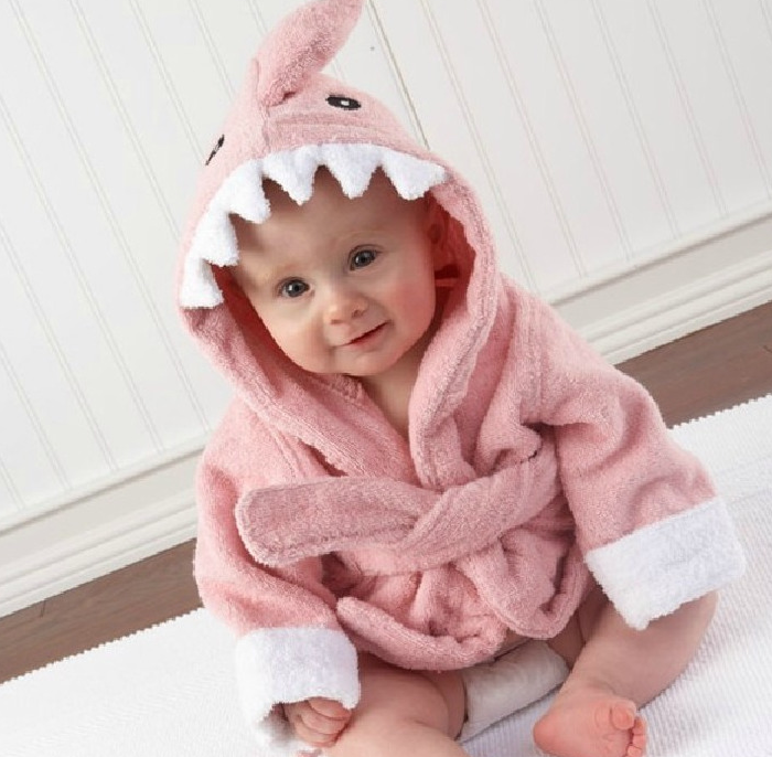 Cuddle Up in Style Cartoon Cute Animal Modeling Baby Bath Towels Luxurious Cotton Children Bathrobes with Baby Hood Perfect for Cozy Bath time Moments