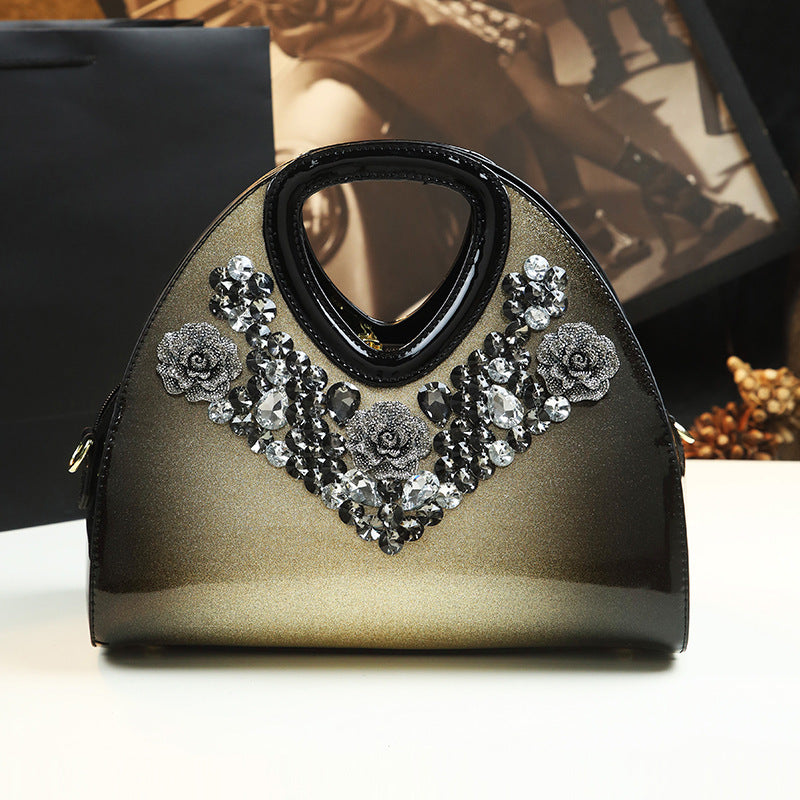 Ladies leather shoulder handbag