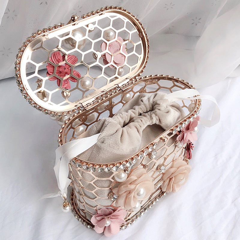 Pearl Blossom Exquisite Flower Handbag with Delicate Pearls