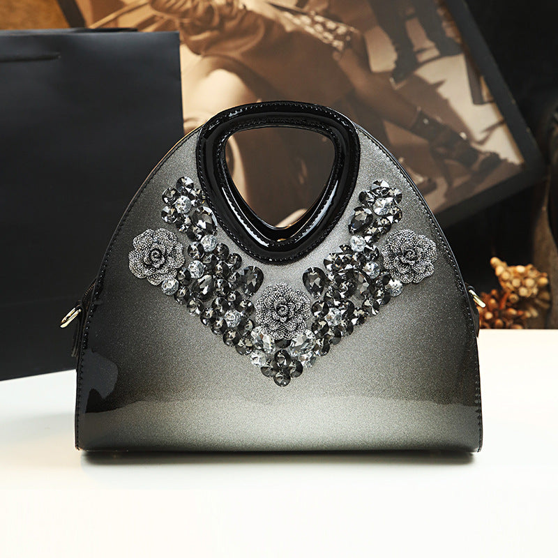 Ladies leather shoulder handbag