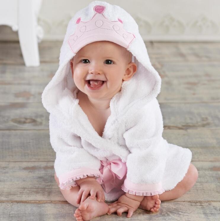 Cuddle Up in Style Cartoon Cute Animal Modeling Baby Bath Towels Luxurious Cotton Children Bathrobes with Baby Hood Perfect for Cozy Bath time Moments