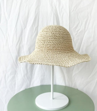 Stay Cool in Style Summer Outing Sunscreen Hat for Women Featuring Foldable Straw Design for Holiday Fun and Beach Bliss