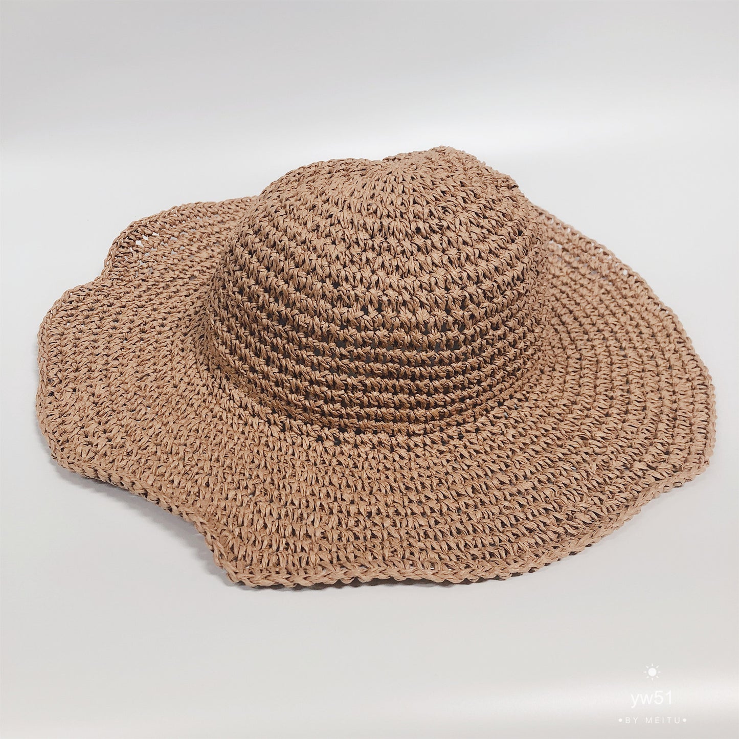 Stay Cool in Style Summer Outing Sunscreen Hat for Women Featuring Foldable Straw Design for Holiday Fun and Beach Bliss