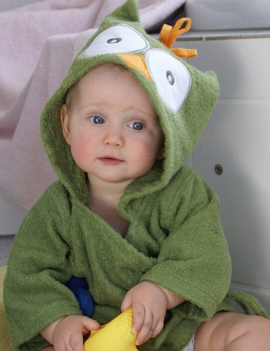 Cuddle Up in Style Cartoon Cute Animal Modeling Baby Bath Towels Luxurious Cotton Children Bathrobes with Baby Hood Perfect for Cozy Bath time Moments