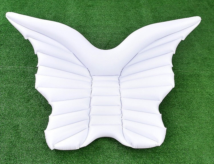 Angelic Style Fashionable Angel Wings Inflatable Floating Row for a Fun and Stylish Pool Day