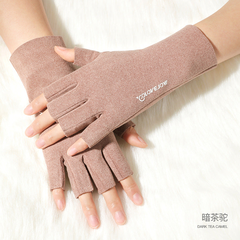 Cozy and Chic German Velvet Fingerless Gloves for Women: Stay Warm and Write in Style This Winter