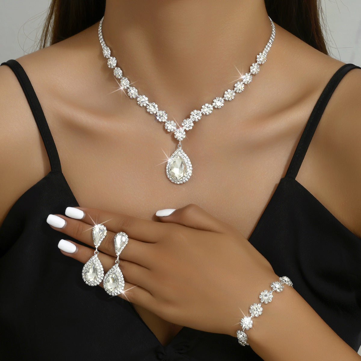 Diamond Fashion Jewelry Bridal Jewelry Suit Necklace Ear Stud Bracelet Three-piece Set