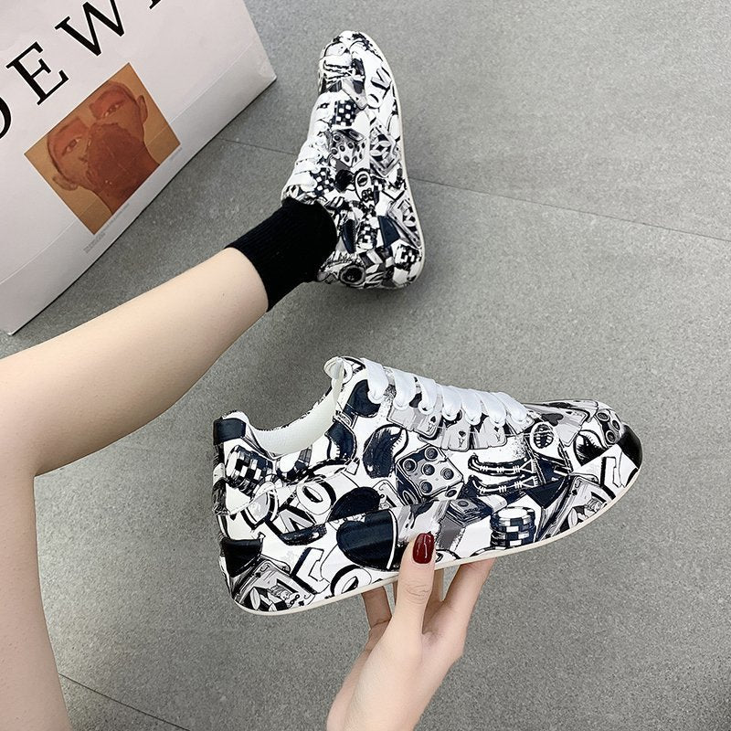 Stylish Platform Painted Sneakers Women Fashionable Casual Shoes