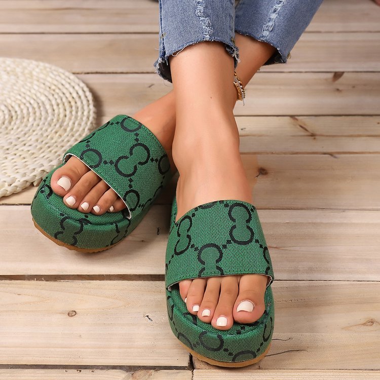 Summer Prints Thick Soled Flat Slippers with Stylish Prints for Casual Outdoor Beach Fashion