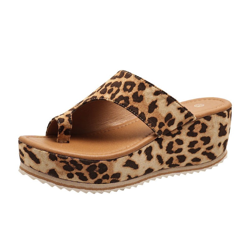 Roar in Style Leopard Print Wedge Slippers with Thick Soles High Heel Flip Flops for Fashionable Summer Outdoor Comfort