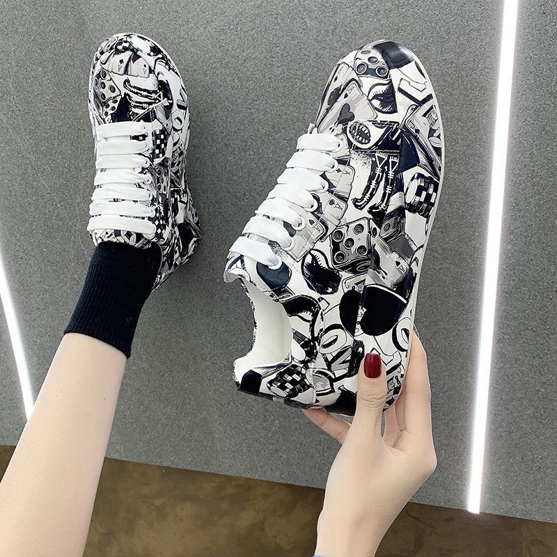 Stylish Platform Painted Sneakers Women Fashionable Casual Shoes