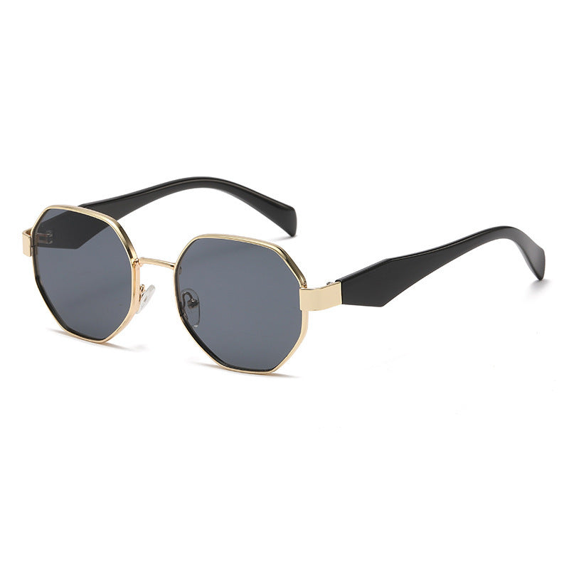 Effortlessly Stylish Modern Square Polygon Metal Sunglasses Redefining Contemporary Fashion