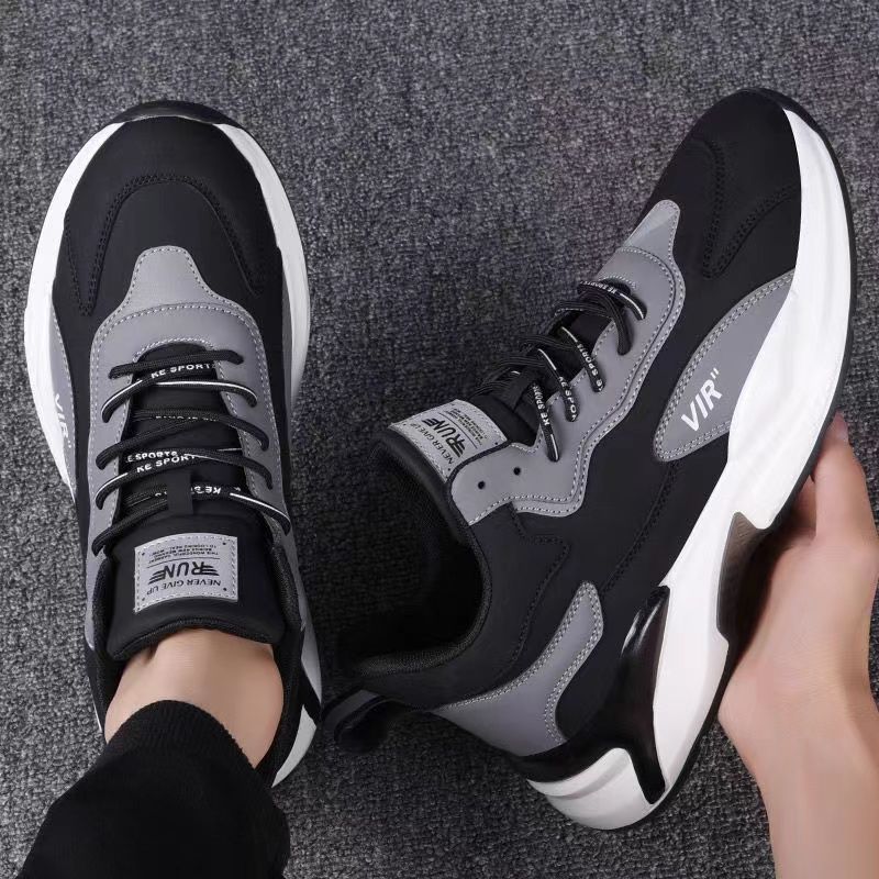 Classic Style Black and White Sneakers for Men Lightweight and Breathable for Outdoor Activities